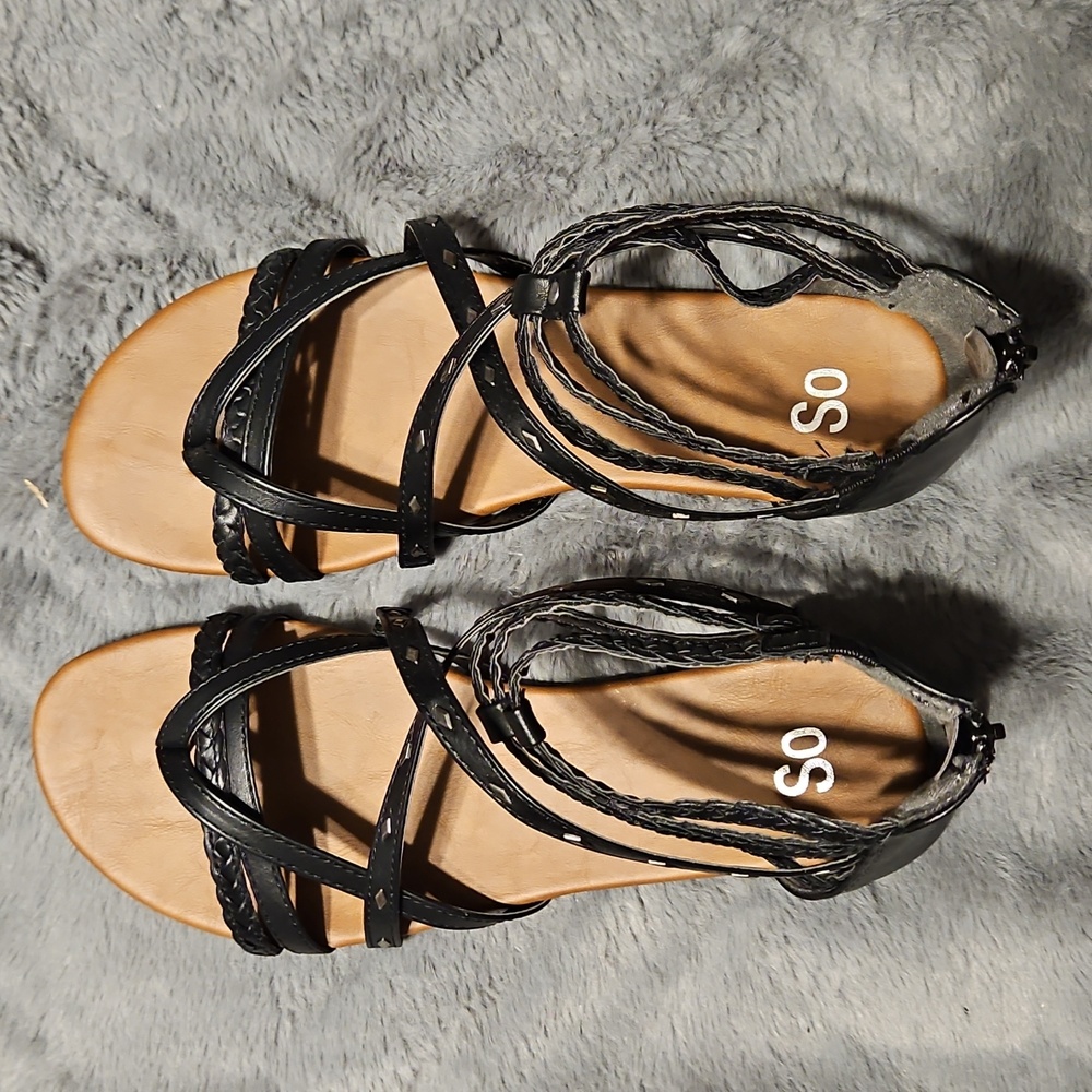 NIB Strappy Black Sandals SZ 10